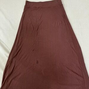Brown midi/maxi skirt‎ with a flattering flowy silhouette